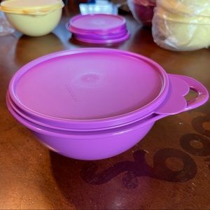 Tupperware That’s A Bowl 6 cups